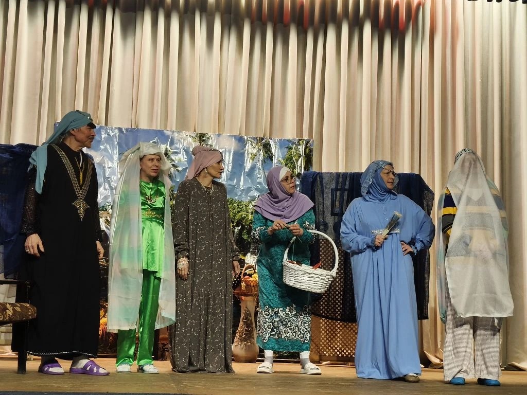 сцена из спектакля 1.jpg