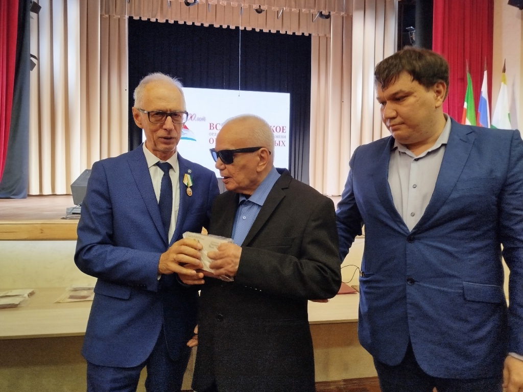 Награждается Наиль Сафаргалеев qXZrKcPK2_QdXl-3dssjvuJ9R4EkdyYB-Ko-irDojS8NPOliSeYhaa4c18VsSOj-CVaiMVWuBxmLR-j-aczBXl9K.jpg