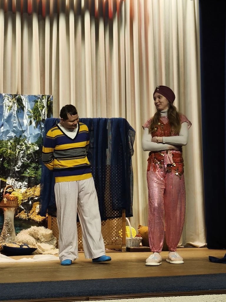 сцена из спектакля 3.jpg